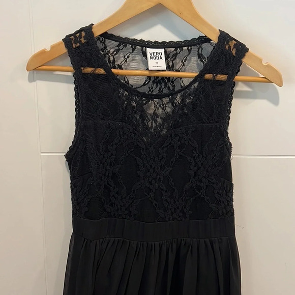 Vero Moda black lace  dress size XS - Picture 3 of 9